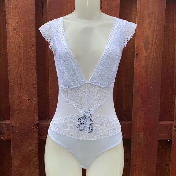 Lace Mesh Bodysuit Size L - Picture 1 of 9